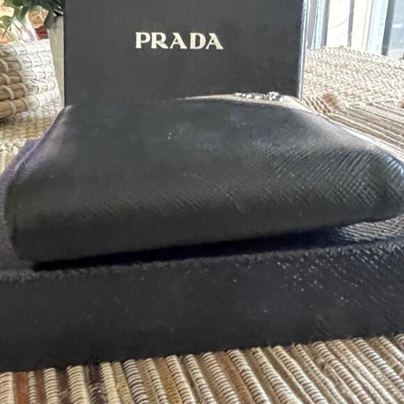 Prada mens bi-fold wallet black with box - Picture 12 of 12